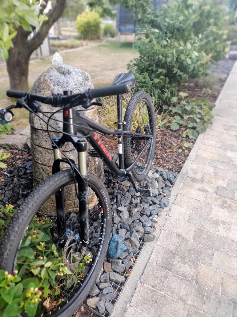 Used Trek Superfly 26 2017 Mountainbike, Black — image 4 of 4