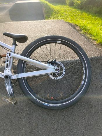 Used Dartmoor Shine Pro 2016 2016 Mountainbike, Light Gray — image 4 of 5
