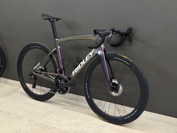 Ridley Noah Fast 2023 Road & Gravel usato, Viola — immagine 2 di 7