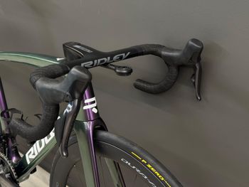 Ridley Noah Fast 2023 Road & Gravel usato, Viola — immagine 3 di 7