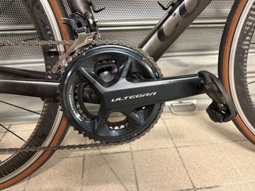 Used Colnago V2-R 2018 Road & Gravel, Black — image 5 of 9