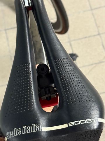 Used Colnago V2-R 2018 Road & Gravel, Black — image 2 of 9