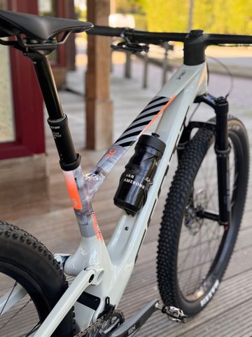 Used Scott Spark RC Team Issue 2025 Mountainbike, Light Gray — image 5 of 5