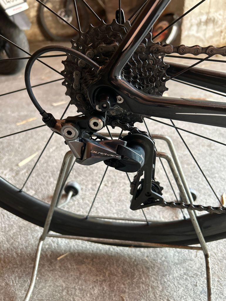 Used Colnago V2r Anno 2020 2020 Road & Gravel, Black — image 3 of 7