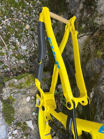 Used Fuji Auric 2023 Mountainbike, Orange — image 3 of 5