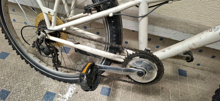 Used B’TWIN Rockrider 2015 Mountainbike, White — image 3 of 8