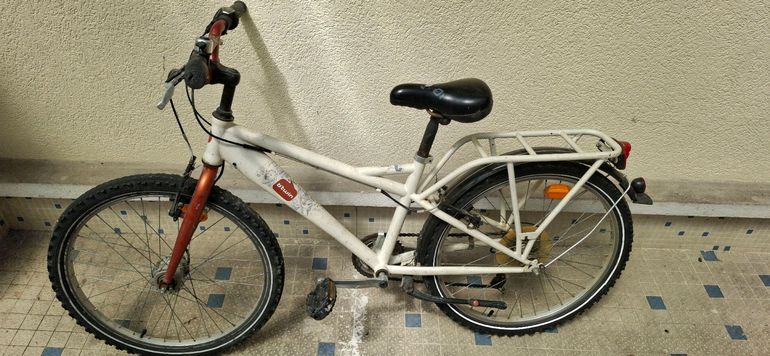 Used B’TWIN Rockrider 2015 Mountainbike, White — image 2 of 8