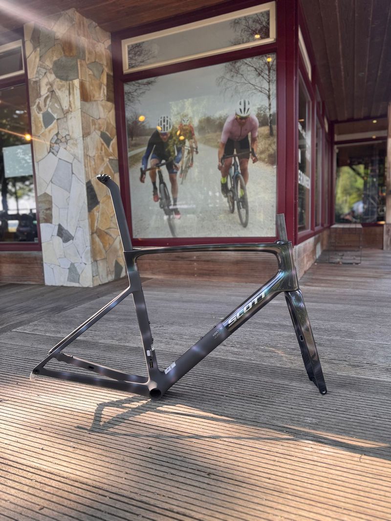 Scott Addict RC Ultimate HMX SL Frameset 2025 Road & Gravel usato, Nero — immagine 4 di 7