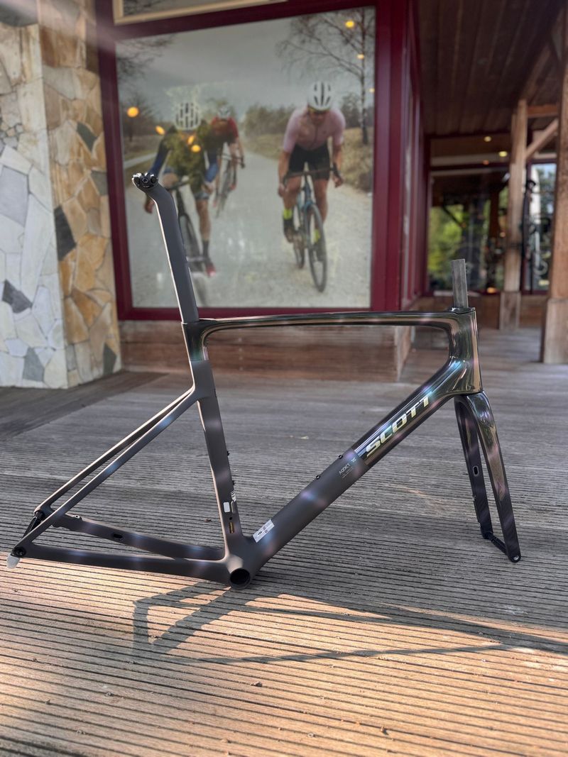 Scott Addict RC Ultimate HMX SL Frameset 2025 Road & Gravel usato, Nero — immagine 1 di 7
