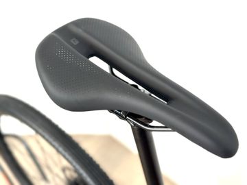Used Trek Checkpoint ALR 3 2025 2025 Road & Gravel, Red — image 2 of 10