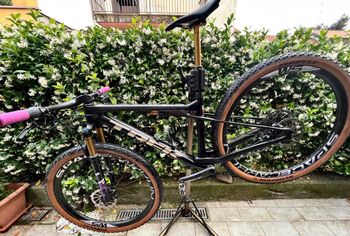 Used Trek Supercaliber SRAM GX Eagle AXS 2023 Mountainbike, Black, 29 — image 2 of 5