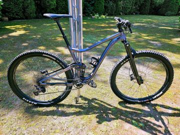 Used Giant Trance X 3 2022 2022 Mountainbike, Black, 27.5 — image 1 of 4