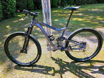Used Giant Trance X 3 2022 2022 Mountainbike, Black, 27.5 — image 2 of 4