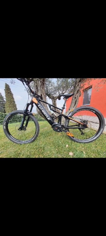 Used Whistle B-RUSH A8.1 2022 Mountainbike, Orange — image 2 of 3