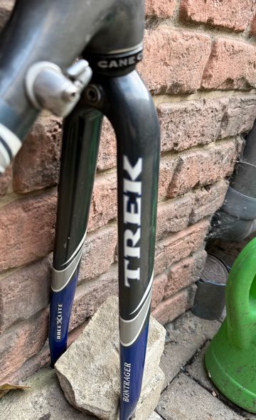 Used Trek 5200 2004 Road & Gravel, Blue — image 7 of 9