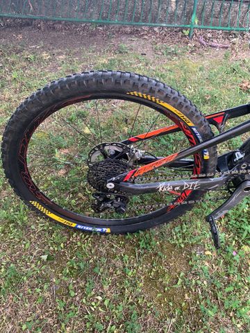 Used Scott Genius 700 Premium 2017 2017 Mountainbike, Black, 27.5 — image 5 of 11