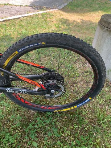 Used Scott Genius 700 Premium 2017 2017 Mountainbike, Black, 27.5 — image 4 of 11