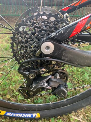 Used Scott Genius 700 Premium 2017 2017 Mountainbike, Black, 27.5 — image 3 of 11