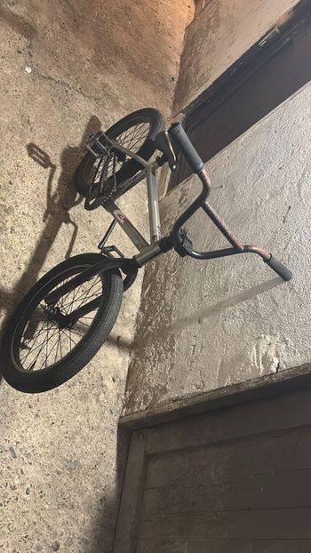 Used DECATHLON Bmx 2020 Road & Gravel — image 3 of 15