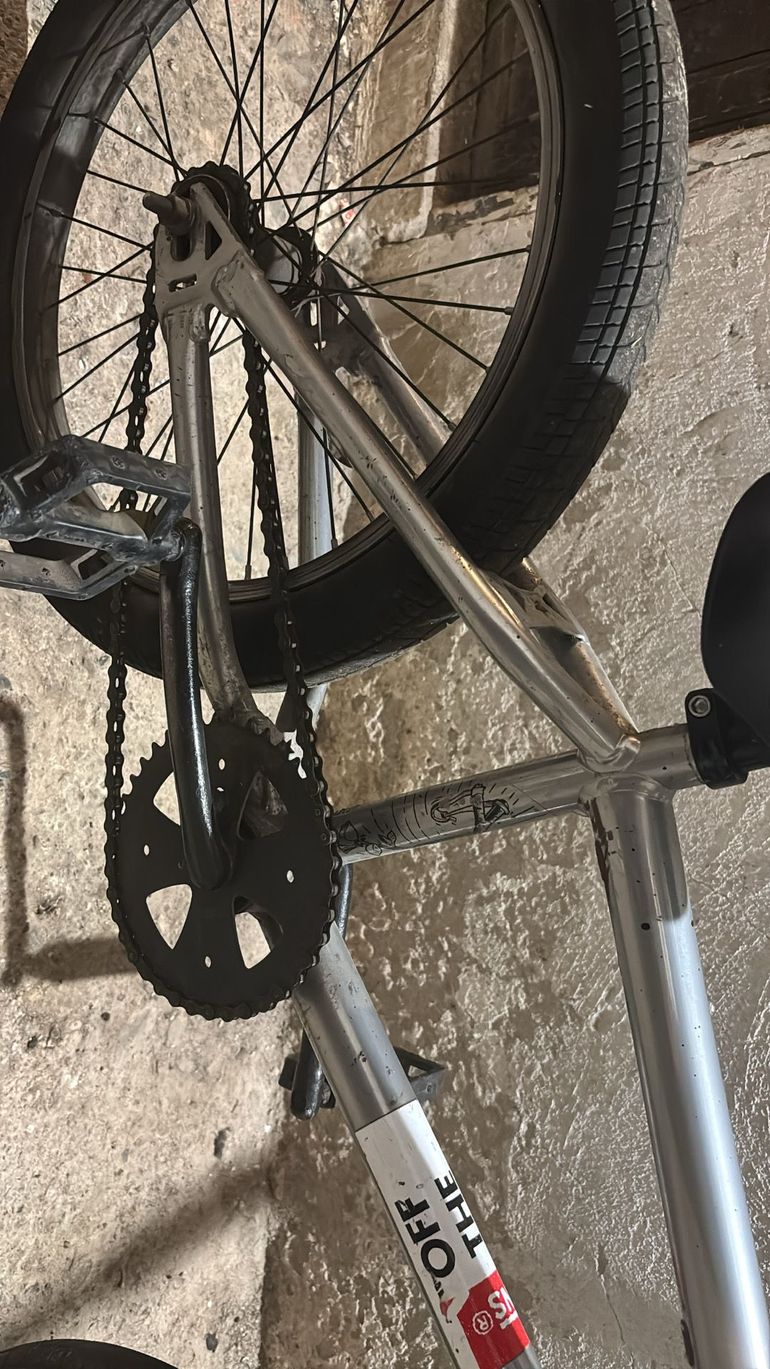 Used DECATHLON Bmx 2020 Road & Gravel — image 9 of 15
