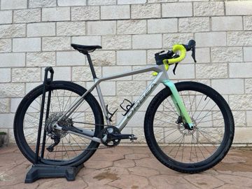 Used Orbea Terra Shimano GRX 2022 Road & Gravel, Light Gray — image 1 of 5