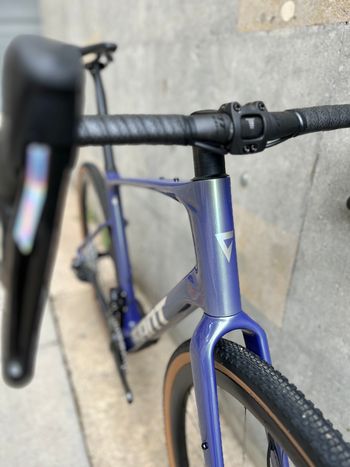 Used Giant Revolt Advanced Pro 0 (SRAM Force AXS) 2025 2025 Road & Gravel, Purple — image 7 of 8