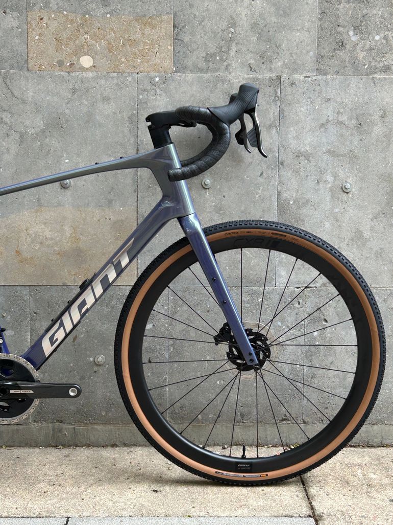 Used Giant Revolt Advanced Pro 0 (SRAM Force AXS) 2025 2025 Road & Gravel, Purple — image 4 of 8