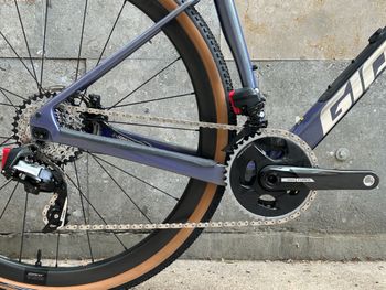Used Giant Revolt Advanced Pro 0 (SRAM Force AXS) 2025 2025 Road & Gravel, Purple — image 2 of 8
