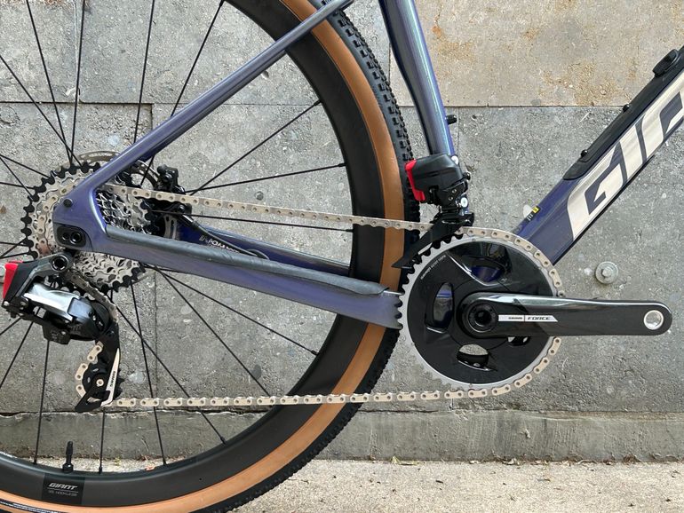 Used Giant Revolt Advanced Pro 0 (SRAM Force AXS) 2025 2025 Road & Gravel, Purple — image 2 of 8