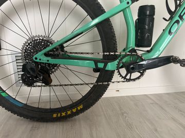 Used Orbea Oiz SRAM GX 2022 Mountainbike, Green — image 3 of 3