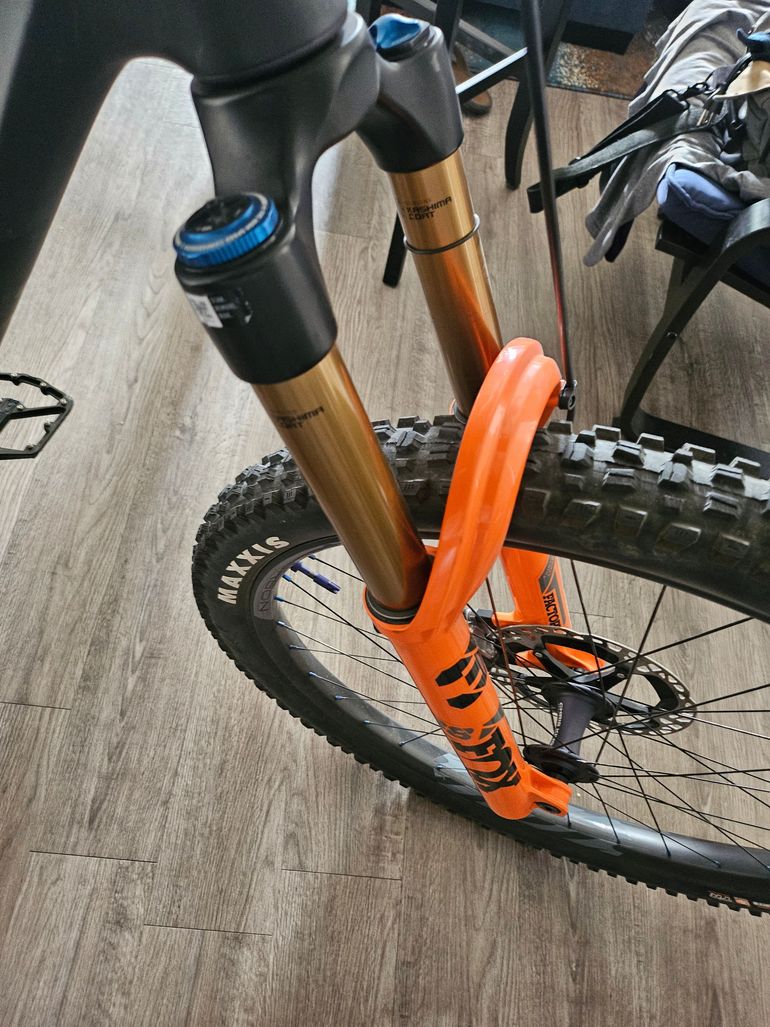 Used Ibis Cycles Ripmo - V2 2022 2022 Mountainbike, Black — image 5 of 9
