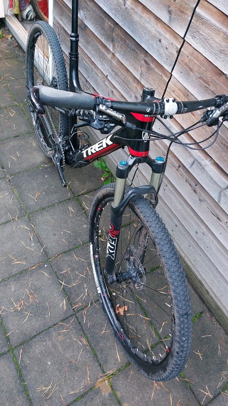 Used Trek Superfly FS 9.8 SL 2014 2014 Mountainbike, Black, 29 — image 5 of 11