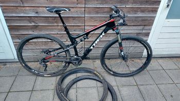 Used Trek Superfly FS 9.8 SL 2014 2014 Mountainbike, Black, 29 — image 2 of 11