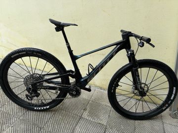 Tweedehands Scott Spark RC SL (EU) 2024 2024 Mountainbike — afbeelding 1 van 7