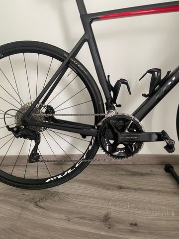 Used Colnago V3 Shimano 105 2023 Road & Gravel, Black — image 3 of 11