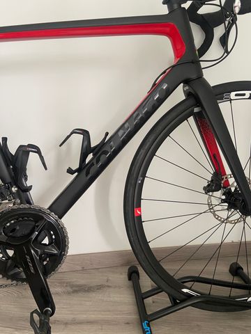 Used Colnago V3 Shimano 105 2023 Road & Gravel, Black — image 4 of 11