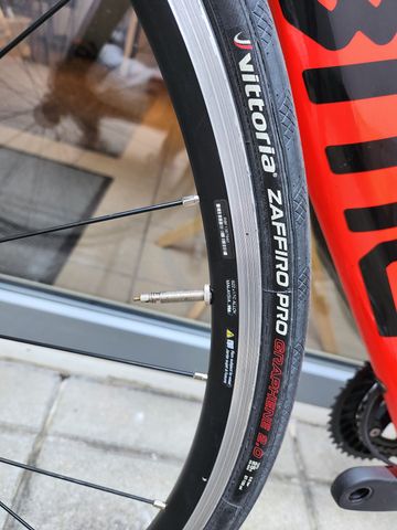 Used BMC Timemachine ONE 2023 2023 Road & Gravel, Red — image 6 of 13