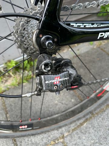 Used Pinarello DOGMA F10 2018 Road & Gravel, Red — image 7 of 10