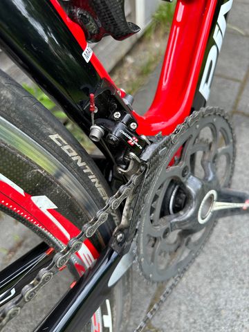 Used Pinarello DOGMA F10 2018 Road & Gravel, Red — image 4 of 10