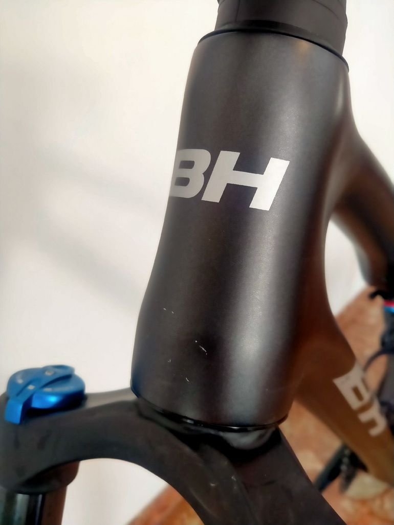 Used BH LYNX RACE LT 6.0 2023 2023 Mountainbike, Negro — image 6 of 9