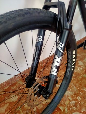 Used BH LYNX RACE LT 6.0 2023 2023 Mountainbike, Negro — image 4 of 9