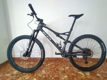 Used BH LYNX RACE LT 6.0 2023 2023 Mountainbike, Negro — image 2 of 9