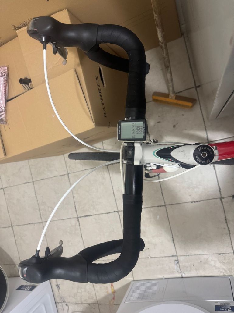 Used Bianchi Via Nirone Shimano Sora 2010 Road & Gravel, White — image 5 of 7