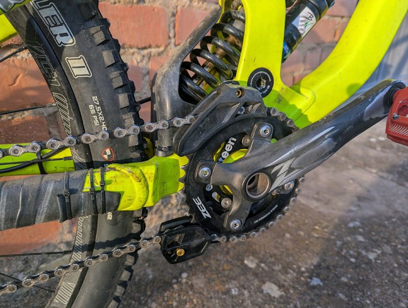 Used Commencal Supreme 2016 Mountainbike, Black — image 7 of 11