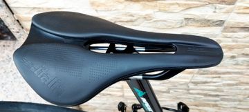 Used Giant TCR Advanced 2 Pro Compact 2022 2022 Road & Gravel, Black — image 4 of 7