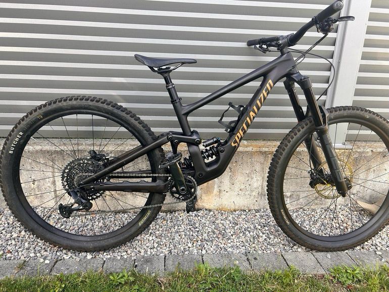 Tweedehands Specialized Enduro Comp 2024 2024 Mountainbike — afbeelding 2 van 5