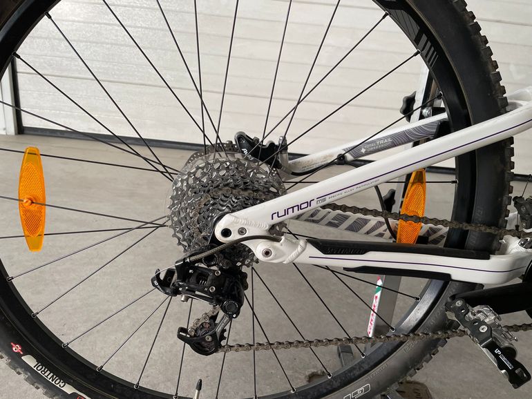 Używany Specialized Rock Show Fsr 2014 2014 Mountainbike — zdjęcie 3 z 8