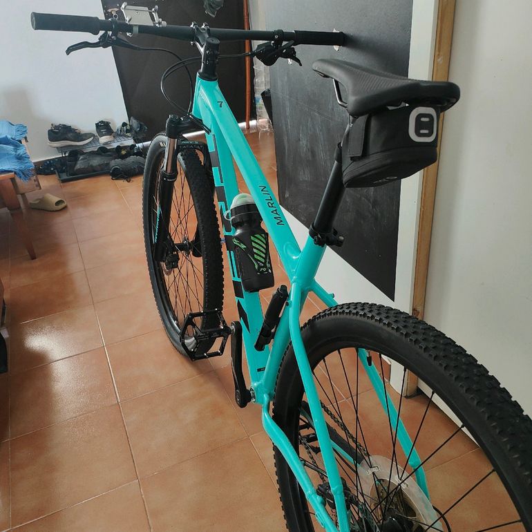 Used Trek Marlin 7 Gen 3 2025 2025 Mountainbike, Blue, 27.5, 29 — image 4 of 8