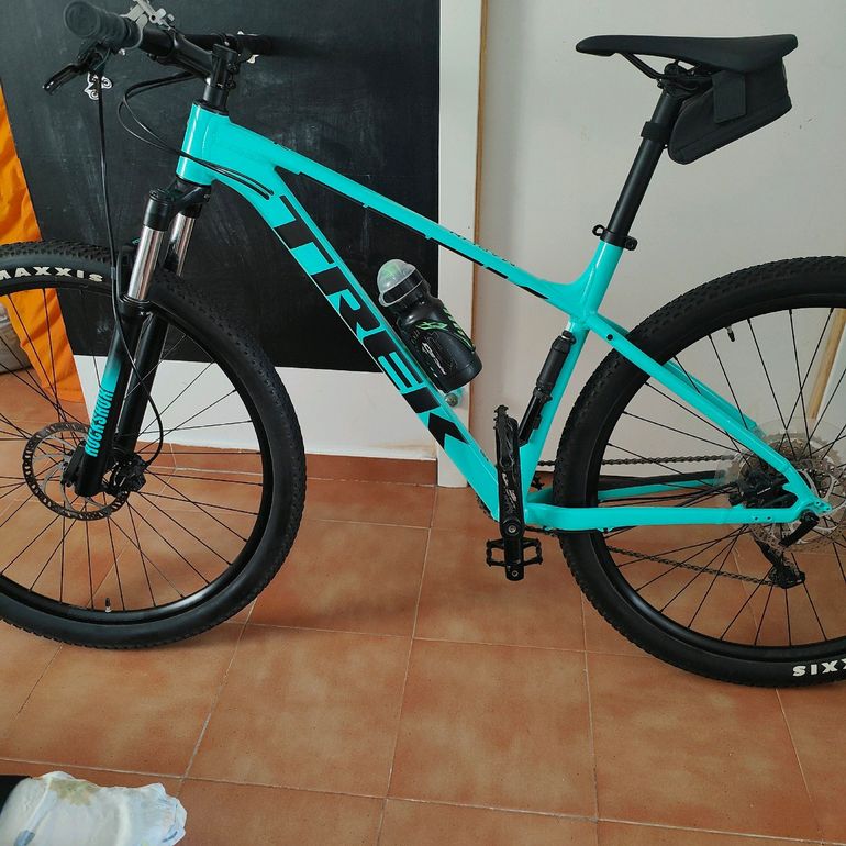 Used Trek Marlin 7 Gen 3 2025 2025 Mountainbike, Blue, 27.5, 29 — image 3 of 8