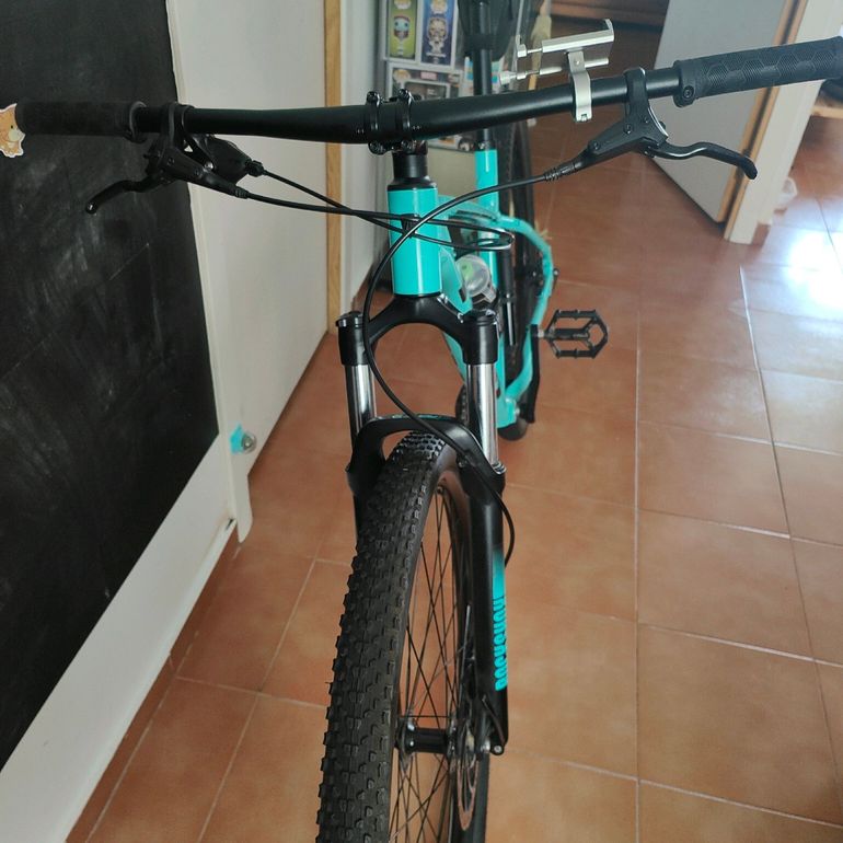 Used Trek Marlin 7 Gen 3 2025 2025 Mountainbike, Blue, 27.5, 29 — image 5 of 8